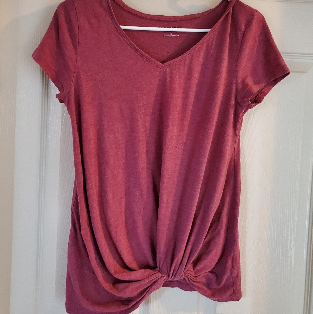 Twist front tshirt